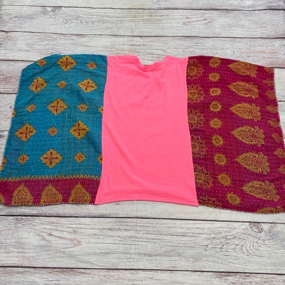 Tabi Myers Handmade AC/DC One of a Kind Poncho Top Pink Multicolor One Size - Picture 3 of 7